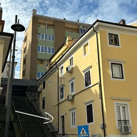 L Essenziale A Trieste Exterior photo